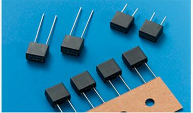 SNT 8.4×4.0×7.7 方形保險(xiǎn)絲