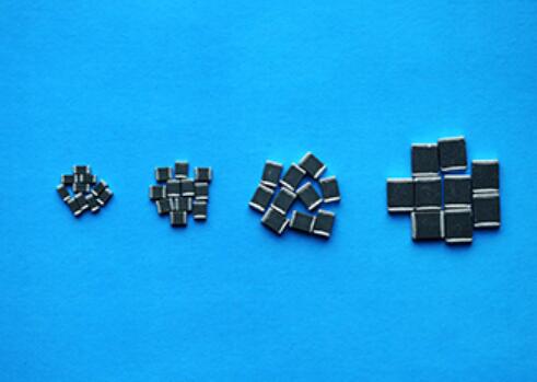 浪涌防護專用QV0805H系列貼片壓敏電阻